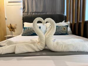 1 Bedroom Suite Condo with Balcony, Swimming Pool and Gym