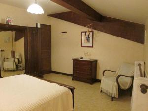 Maisons de vacances Maison cosy avec terrasse, 3 chambres, wifi, animaux acceptes, ideal pour familles en Meuse - FR-1-585-2 : photos des chambres