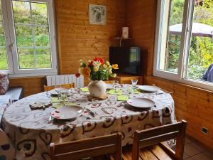 Maisons de vacances Chalet confortable avec cheminee proche de La Bresse-Hohneck, ideal pour famille et amis. - FR-1-589-123 : photos des chambres
