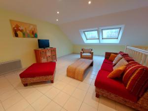 Maisons de vacances Gite Saint-Mars-sur-la-Futaie, 4 pieces, 6 personnes - FR-1-600-94 : photos des chambres
