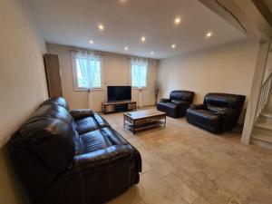 Maisons de vacances Gite Lucay-le-Male, 7 pieces, 15 personnes - FR-1-591-336 : photos des chambres