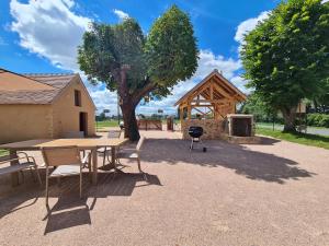 Longère Berrichonne rénovée, proche golf et base nautique, jardin clos, équipements sportifs à 100 m - FR-1-591-362