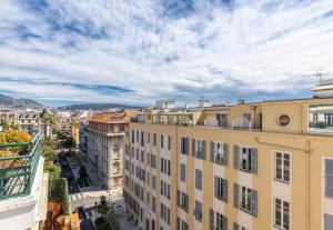 Deux pièces terrasse sous les étoiles