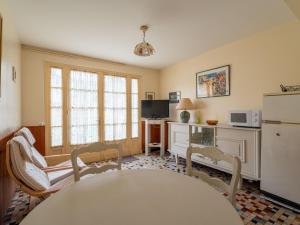 Appartement 4 pers, Pieds des Pistes Cyclables, Terrasse, BBQ, Proche Plages et Activités - FR-1-50-107