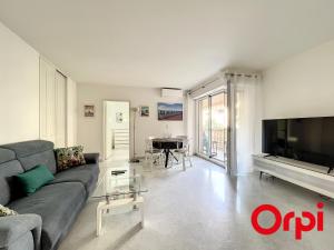 Appartement Central proche Plages avec Piscine, Sauna, Parking et Climatisation - FR-1-647-23