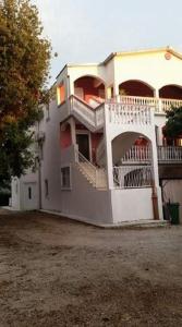 Apartments Pool - swimming pool and grill