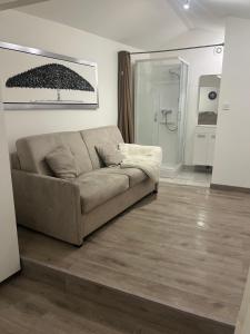 Studio 80