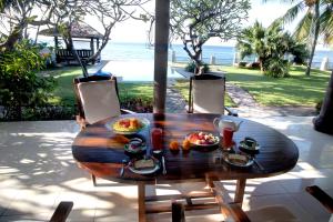 Luxurious & Tranquil Beachfront private villa with private pool