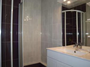 Studio skis aux pieds, balcon, 6 couchages, parking privé, casier à ski, proche centre station - FR-1-322-601