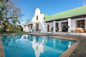 Historical Cape Dutch Homestead - 康斯坦提亚