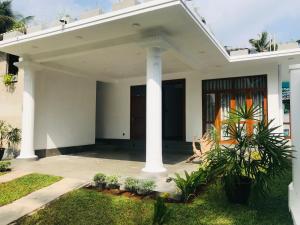 Marine Ray Resort Hikkaduwa