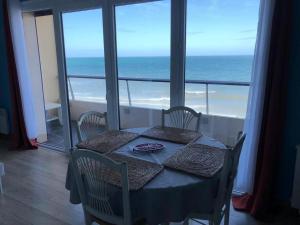 Appartements Cabourg Face A La Mer : photos des chambres