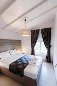 Our House 2 Luxury Suites