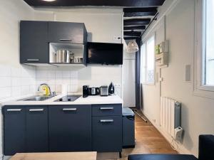 164 - Charming Studio in Center of Paris