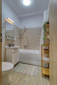 Homie Studio Apartment - Private Parking - Self Check-In