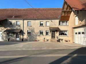 Maison au sein dune ferme