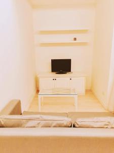 spring condo 泳池景