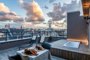 Love Nest - Your cosy penthouse