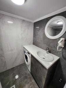 Kavala Black and White apartment