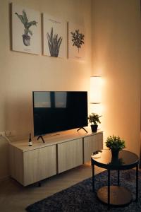 On Nut Duplex with City Views, 5-minute Walk to BTS, Ideal Long Stays