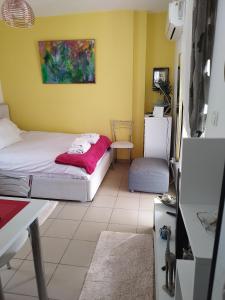 7th floor spacious veranda in the heart of Athens