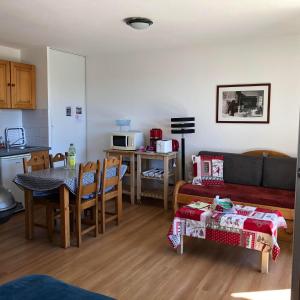 Appartements SUPER BESSE Appartement LE GITE BESSARD 6 couchages Le Bois de la Reine : photos des chambres