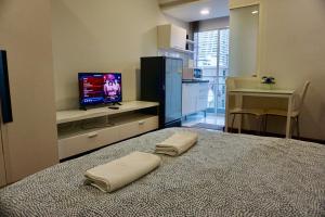 Sathon 15 apartment close to BTS Skytrain St Louis & Surasak