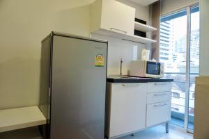 Sathon 15 apartment close to BTS Skytrain St Louis & Surasak