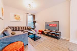 Stunning spacious, Family, Contractor Fast WiFi, Sky TV, close to City Centre