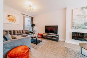 Stunning spacious, Family, Contractor Fast WiFi, Sky TV, close to City Centre