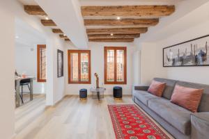 Ca San Giacomo canal view