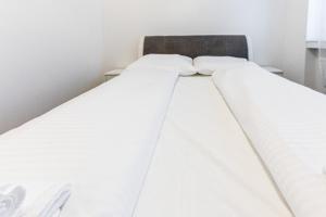 CENTRAL & AFFORDABLE by JR City Apartments