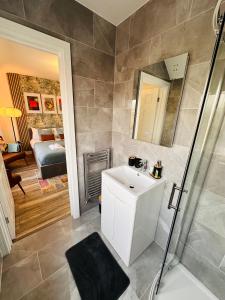 Spacious Private En-suite Room in Birmingham - Halesowen R3