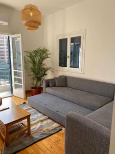 Family Suite with Balcony room in Madina Apartments - Dokki