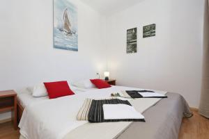 Holiday home Luka-sauna & jacuzzi