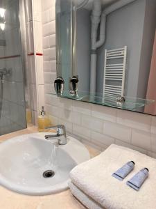 Appartements Le Maconnais - HYPER CENTRE MACON - PARKING GRATUIT - A 600m DE LA GARE : photos des chambres