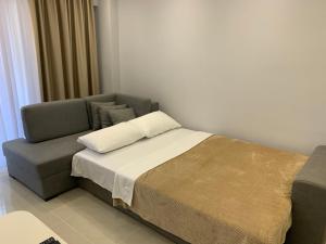 Fishta Apartment Q6 37