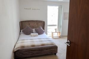 Centrally located 1BR Apt near Edg Cricket, University of Bham, Priory Hospital & Cannon Hill Park