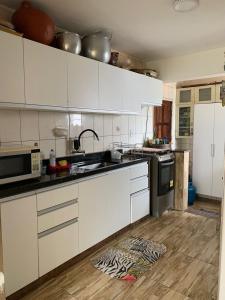 Apartamento no Rio Vermelho - 2 quartos - 10 minutos com pe pra praia