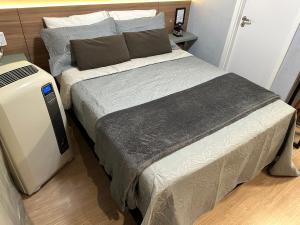 Studio Paris prox Metro Bras Feirinha Madrugada Templo Salomão