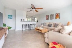Paradise Oasis with Heated Pool 8 mins from the Beach! - Lighthouse Point