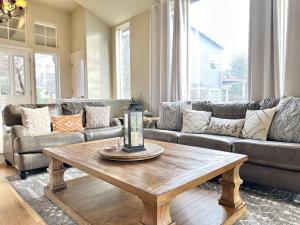 Chefs Kitchen Pool Bright, Spacious 4 Bed