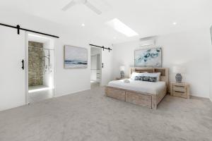 5BR Mermaid Waters Luxury Home