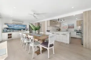 5BR Mermaid Waters Luxury Home - Mudgeeraba