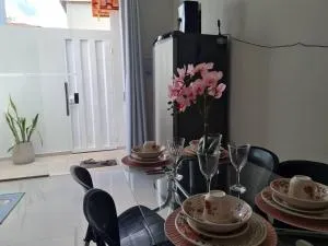 Apt C com 2 quarto com ar e garagem - Botumirim