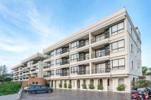 The Lago apartments 2bd