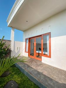 Turtle House Surf & Stay