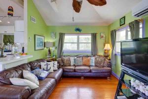 Private Estate Pool Ocean View 20 minutes to Key West