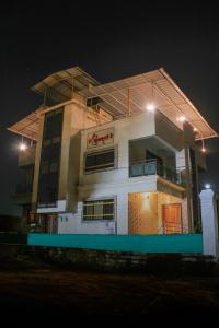 Sukhakarta Holiday Home