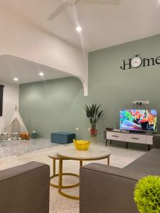 IPOH LYL EVERGREEN HOMESTAY 12pax